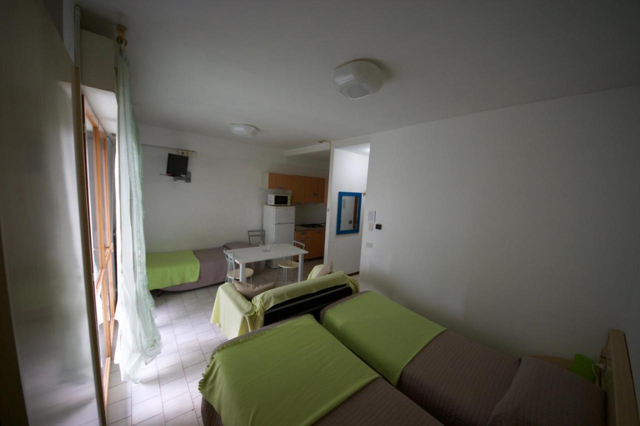 Residence Parmigianino Парма Екстериор снимка
