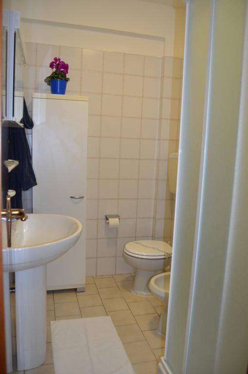Residence Parmigianino Парма Екстериор снимка